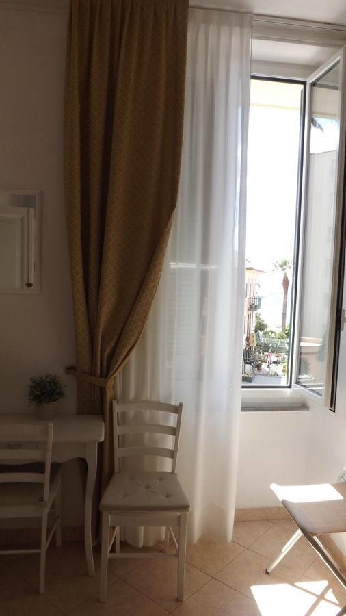Hotel Azzurro Варацце Экстерьер фото