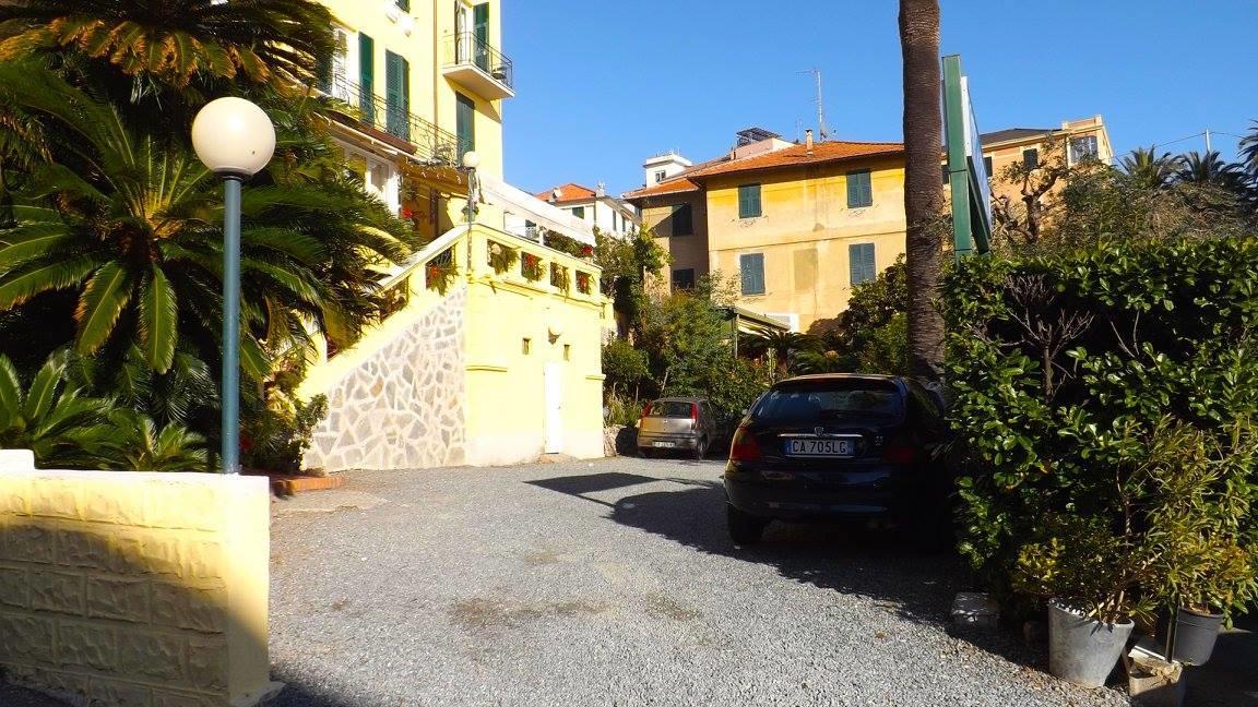 Hotel Azzurro Варацце Экстерьер фото